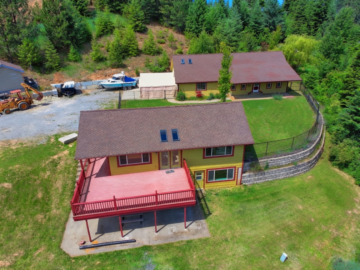 Main and guest home aerial